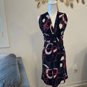 XS Kocca Sleeveless Black & Burgundy Twist-Front Dress
